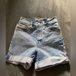 Levi Wedgie Short (23)
